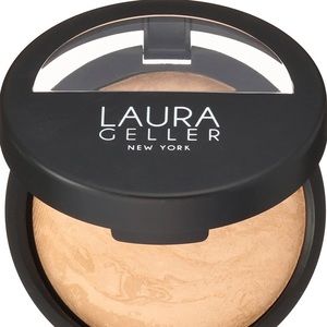 Baked Balance n Brighten medium powder foundation